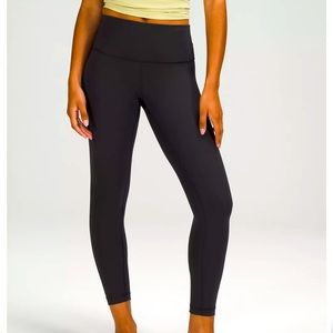 Lululemon wunder under 25 in size 6 leggings